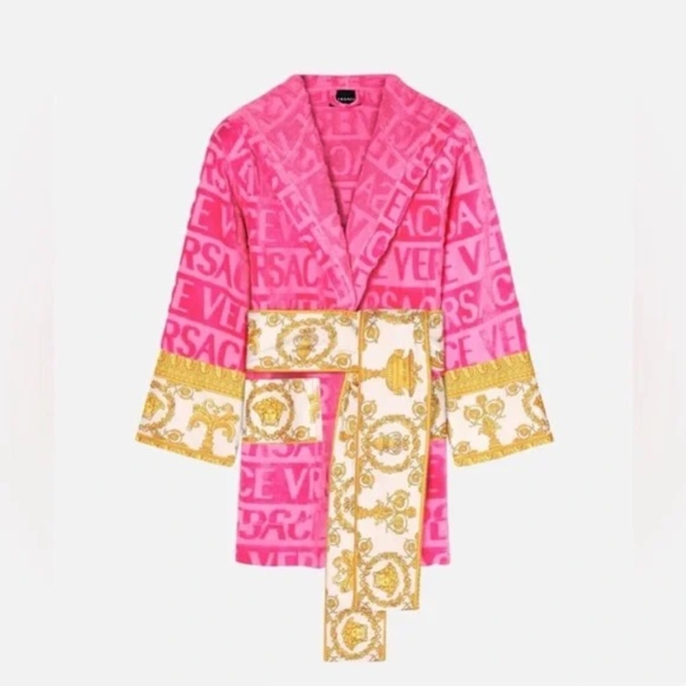 Versace I ♡ BAROQUE HOODED BATHROBE in Pink and Gold